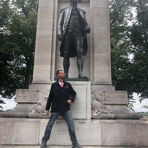 Meet your Posher, Cyr